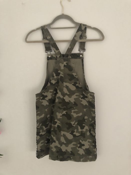 Vestido jardineira para 12 anos