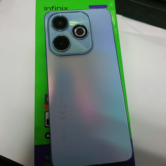 Telefon Infinix HOT 40i 8GB / 256 GB