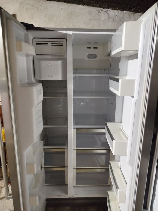 Холодильник Siemens Side by side
