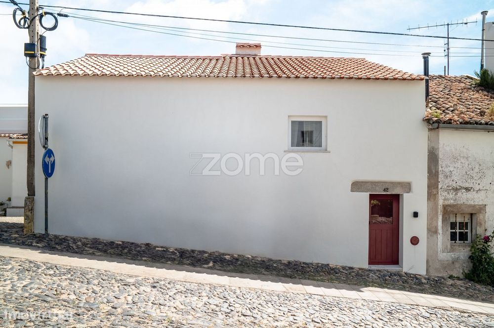 Casa pátio T2 ao Castelo de Castelo de Vide — Santa Maria da Devesa, Portalegre
