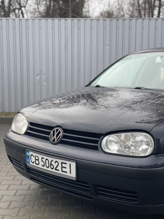 Volkswagen Golf IV 2000р 1.6mpi автомат газ/бензин