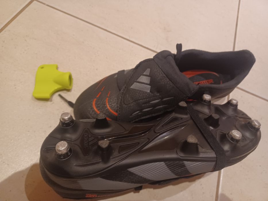 Chuteiras Adidas Predator como novas  38 2/3