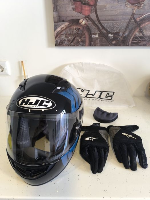 Capacete HJC junior e luvas alpinestar
