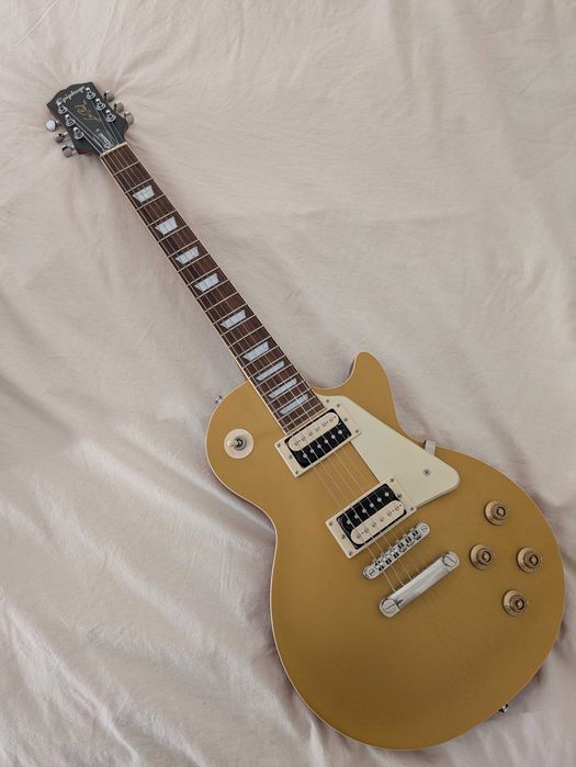 Epiphone Les Paul Classic Worn Metallic Gold + hard case