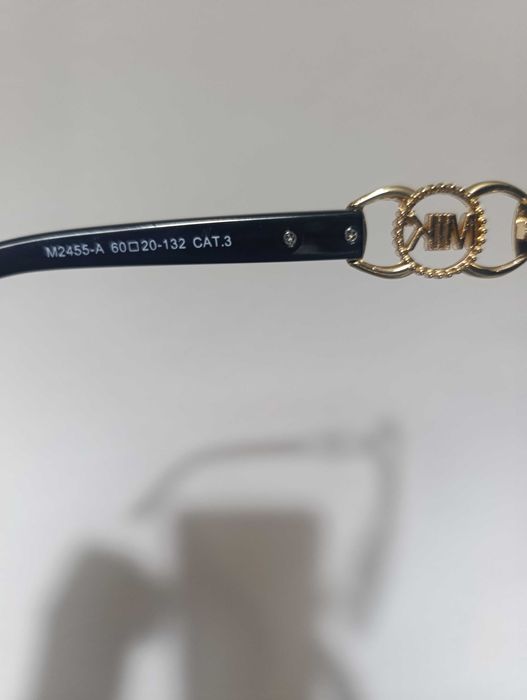 Óculos Pretos NOVOS