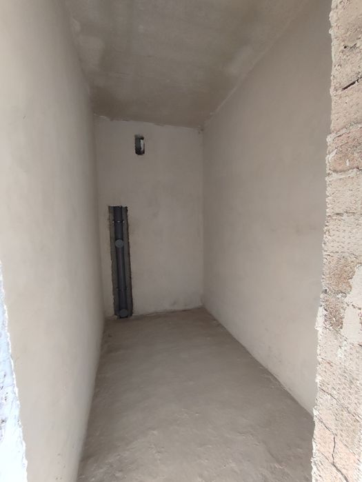 Продається 1кім квартира біля парку