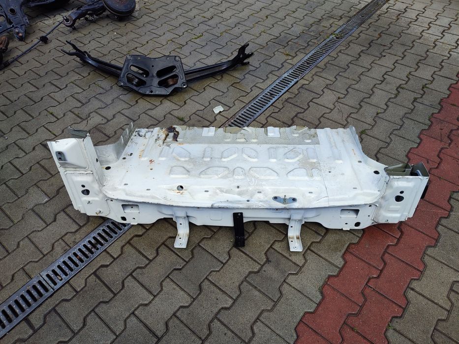 Podłużnica ćwiartka bok Doblo2017combo  błotnik tył pełny max i krótki