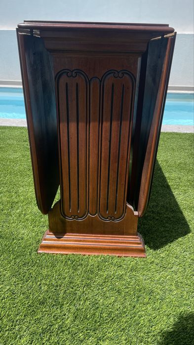 Mesa de Jantar com Abas em Madeira - Estilo Clássico / Consola