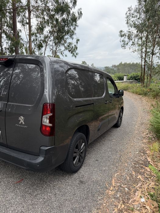 Peugeut partner longa 1.5 cx. Autom. 130cv