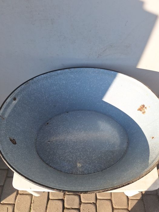 Stara wanienka emaliowana