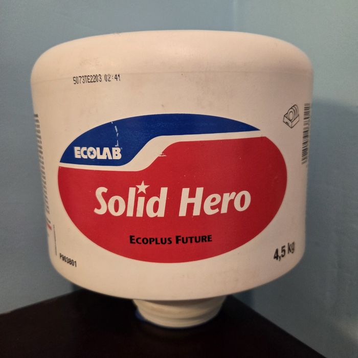 Ecolab Solid Hero - Środek w formie bloku do mycia naczyń