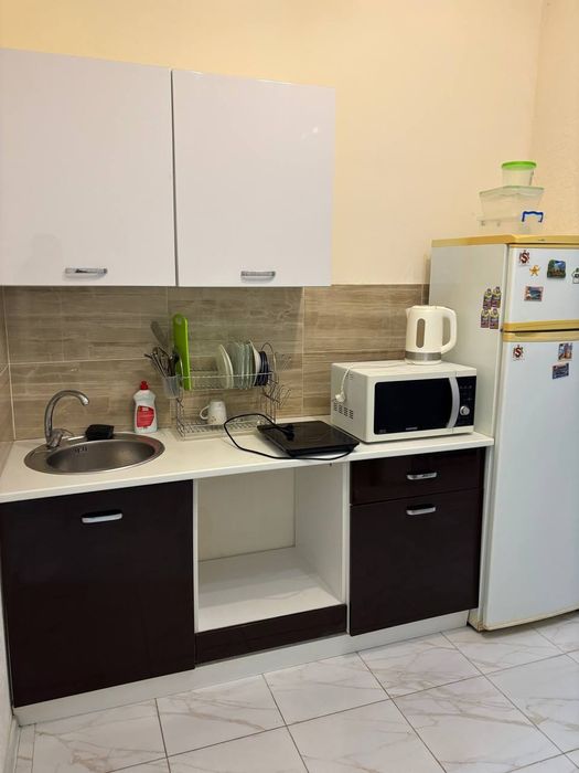 Сдам студию  большую на Боровского ЖК Золотые столбы,свет есть всегда