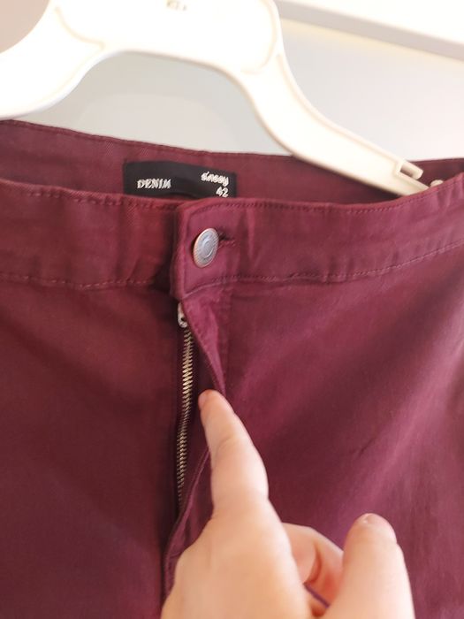 bordowe jeansy xl 42 sinsay bordo jeans rurki