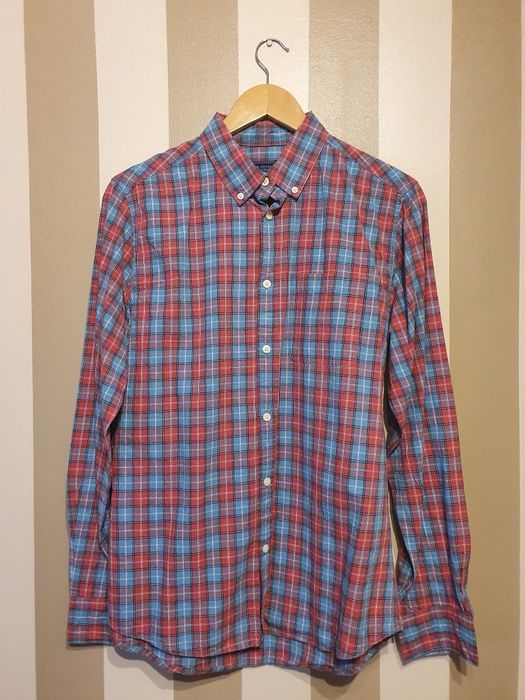 Camisa quadrados azul e vermelha