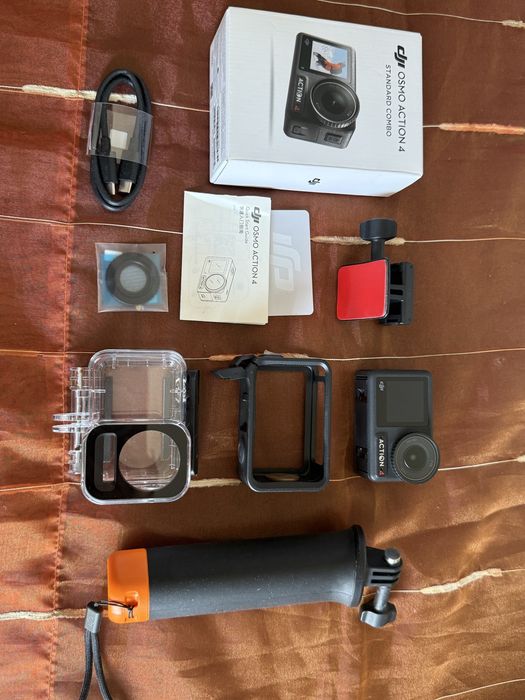 Camera osmo action 4 (acessorios incluidos)