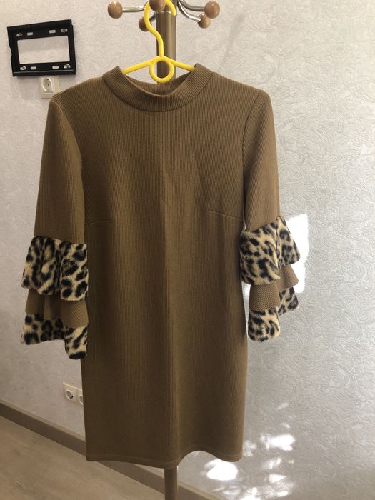 Платье женское