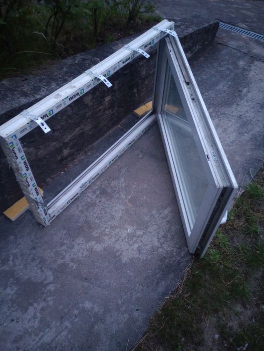 Okno plastikowe 112x64