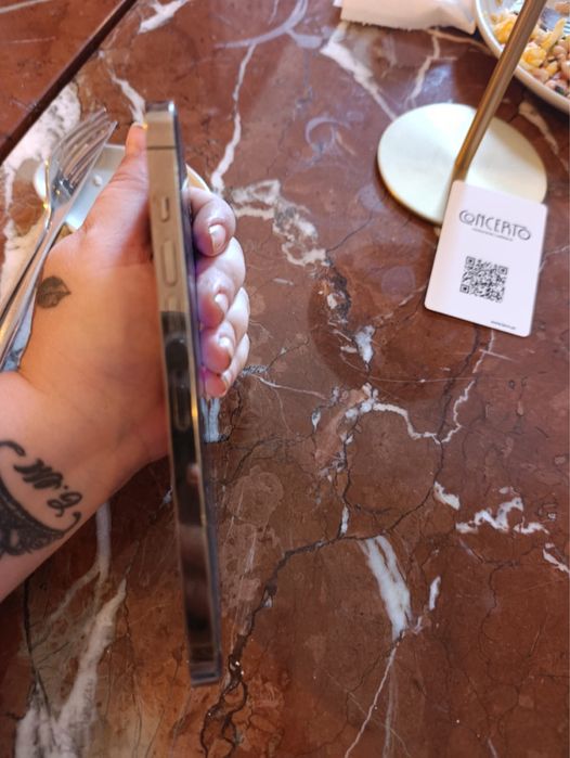 Vendo iphone 13 pro max dourado