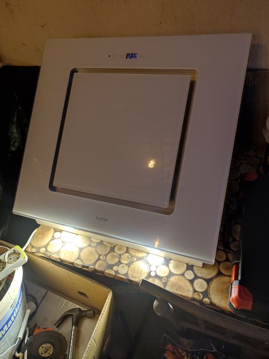 Витяжка Vento Lux Trevi 60 BK (1000) м³/год TRC до 35 м² з пультом