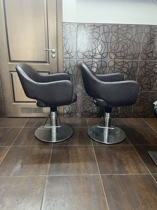 Крісла перукарські Pietranera(Італія)