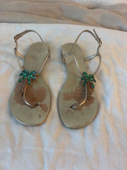 sandálias plana Giuseppe Zanotti, modelo Venice Beach 36