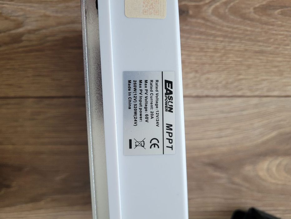 Zestaw Solarny 12V/24V:
Kontroler MPPT EASUN + Inwerter
3000W + 2x Panel Dokio 100W