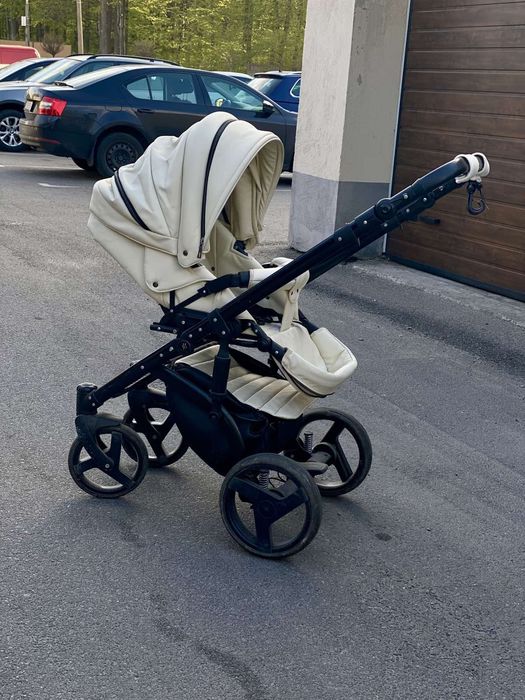 Дитяча коляска в комлекті