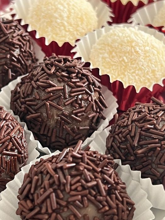 Brigadeiros Artesanais | Festas, Aniversários e Eventos | Encomendas