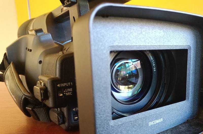 Panasonic AG HMC 151 + baterie super stan