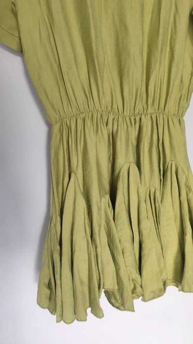 Vestido curto de mulher