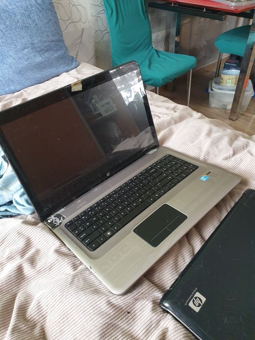 2x Laptop HP  - 15" 17" - Na czesci uszkodzone