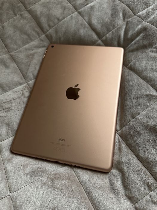 iPad  7 Rose Gold