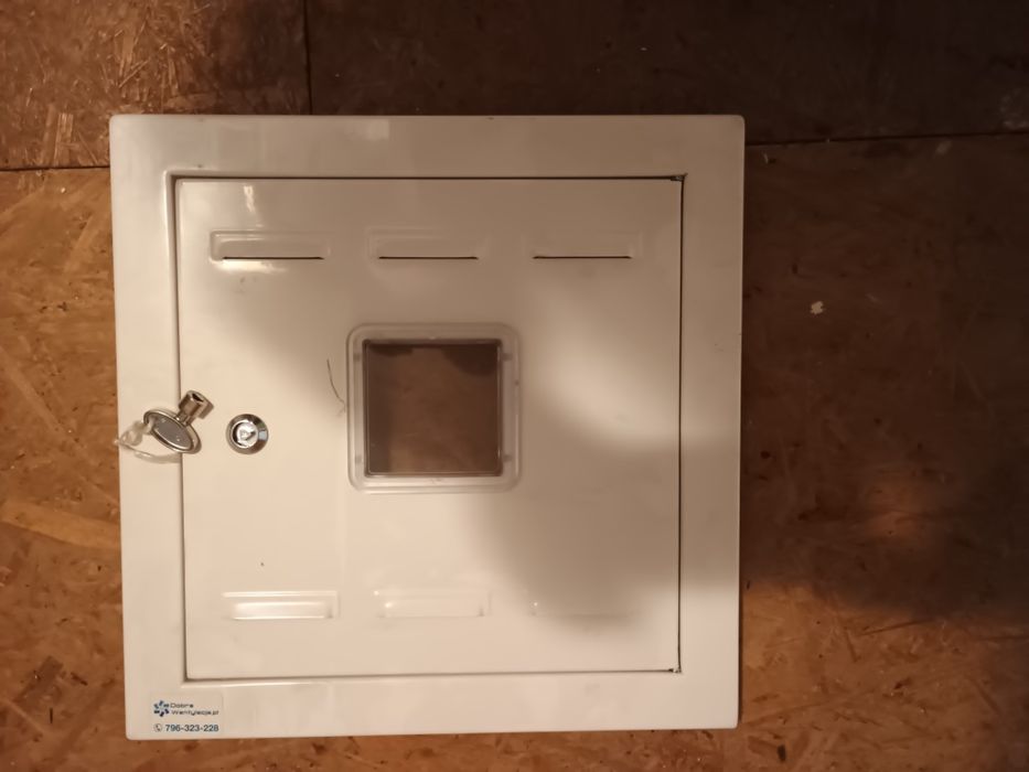 Drzwiczki rewizyjne metalowe gaz bezowe