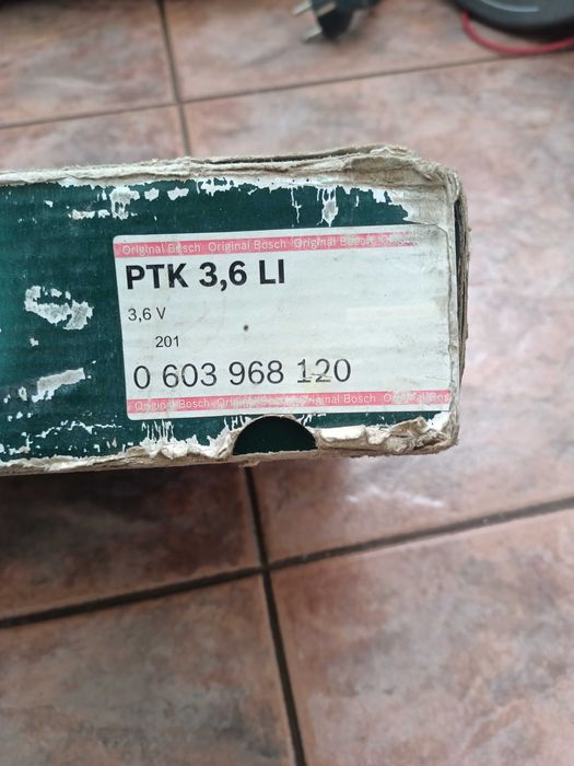 Степлер аккумуляторный Bosch.