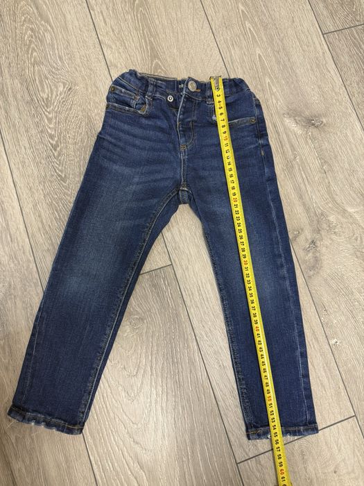 Детские джинсы Zara в хорошем состоянии