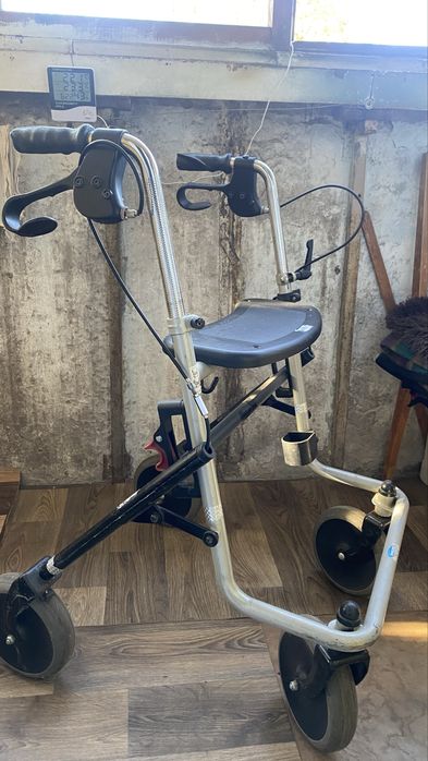 Ходунки роллатор