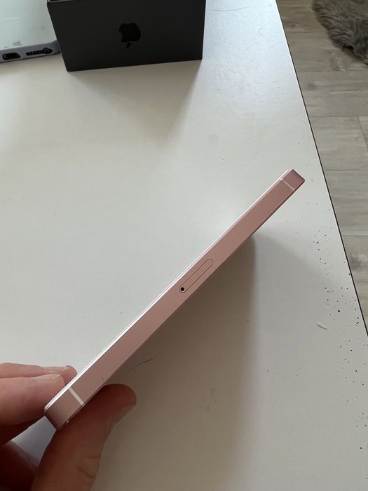 iPhone SE 2016 simlock, brak blokady iCloud