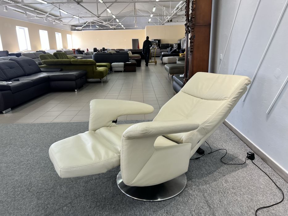 Крісло шкіряне реклайнер електро привід пульт