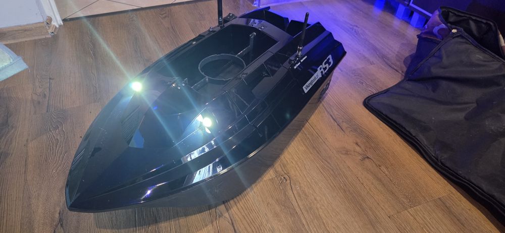 Łódka zanętowa Viking Rs3