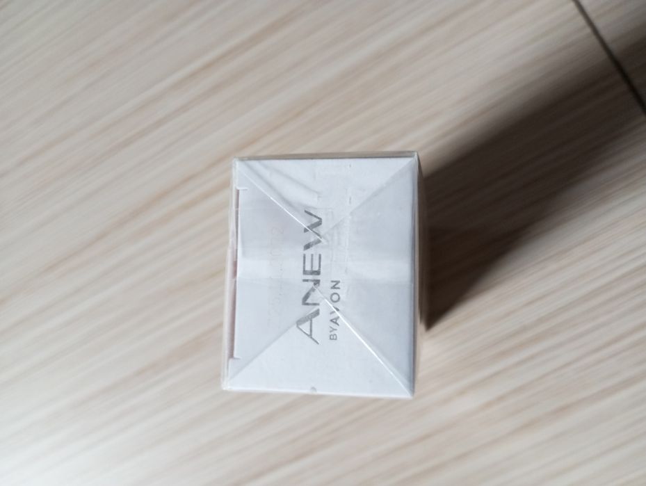Maseczka pell off do twarzy Anew Radiance 75ml