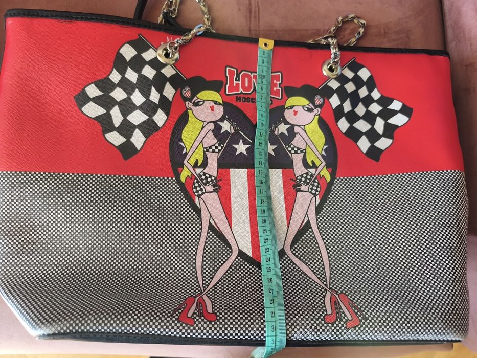 Shopperka Love Moschino
