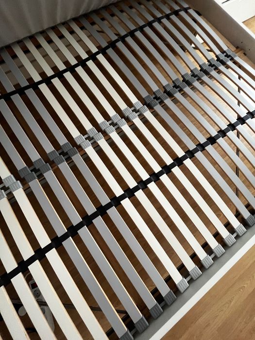 Cama Casal IKEA em branco, Nordli 160x200 cm com estrados