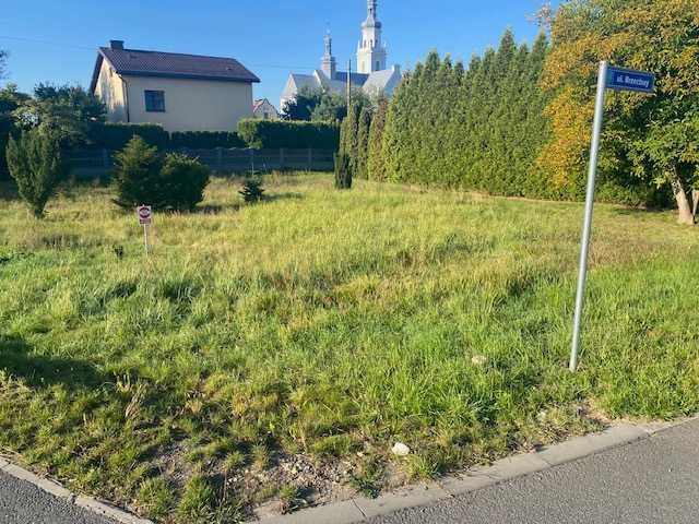 Działka budowlana w centrum Chełmu Śląskiego.
