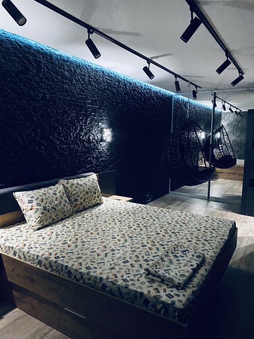 Подобово з РЕЗЕРВНИМ ЖИВЛЕННЯМ 2к -  LUX з джакузі в ЖК Рівер Парк