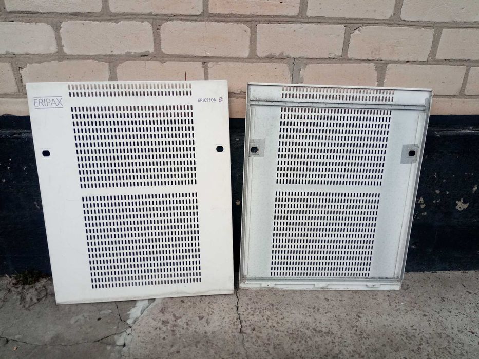 Продам крышка, решётка, дверька.