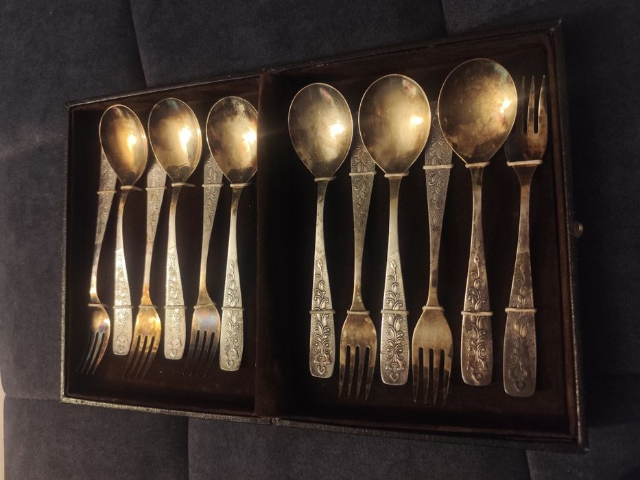 Zestaw sztućców platerowanych