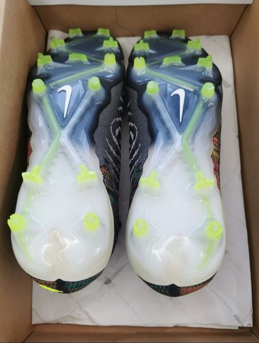 Chuteira Nike Phantom GX Elite