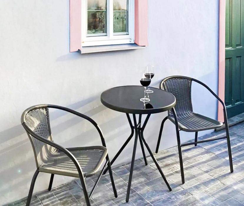 Mesa exterior jardim