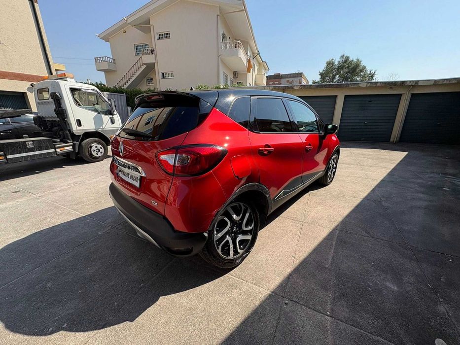 RENAULT CAPTUR 1.2 TCe 120cv Cx. Automática
