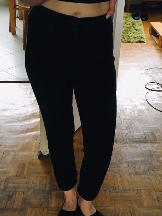 Czarne jeansy marki Pull&Bear rozm 36